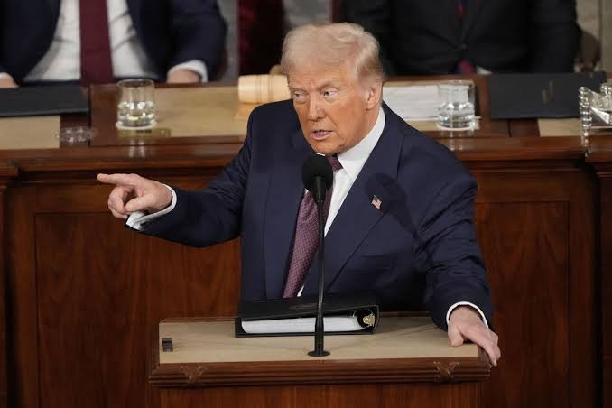 АКШИН КОНГРЕСИнде Трамптын Россиядан дизель откетүүсүн токтотуу боюнча мыйзам сунушталды