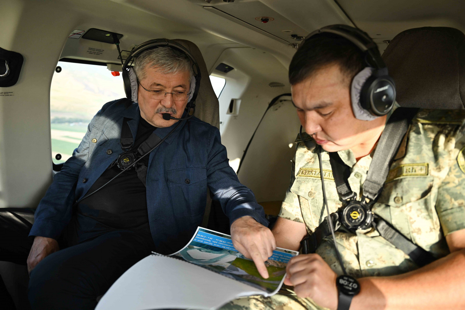 Глава кабмина Адылбек Касымалиев проинспектировал стройки двух мостов в Сары-Жазе