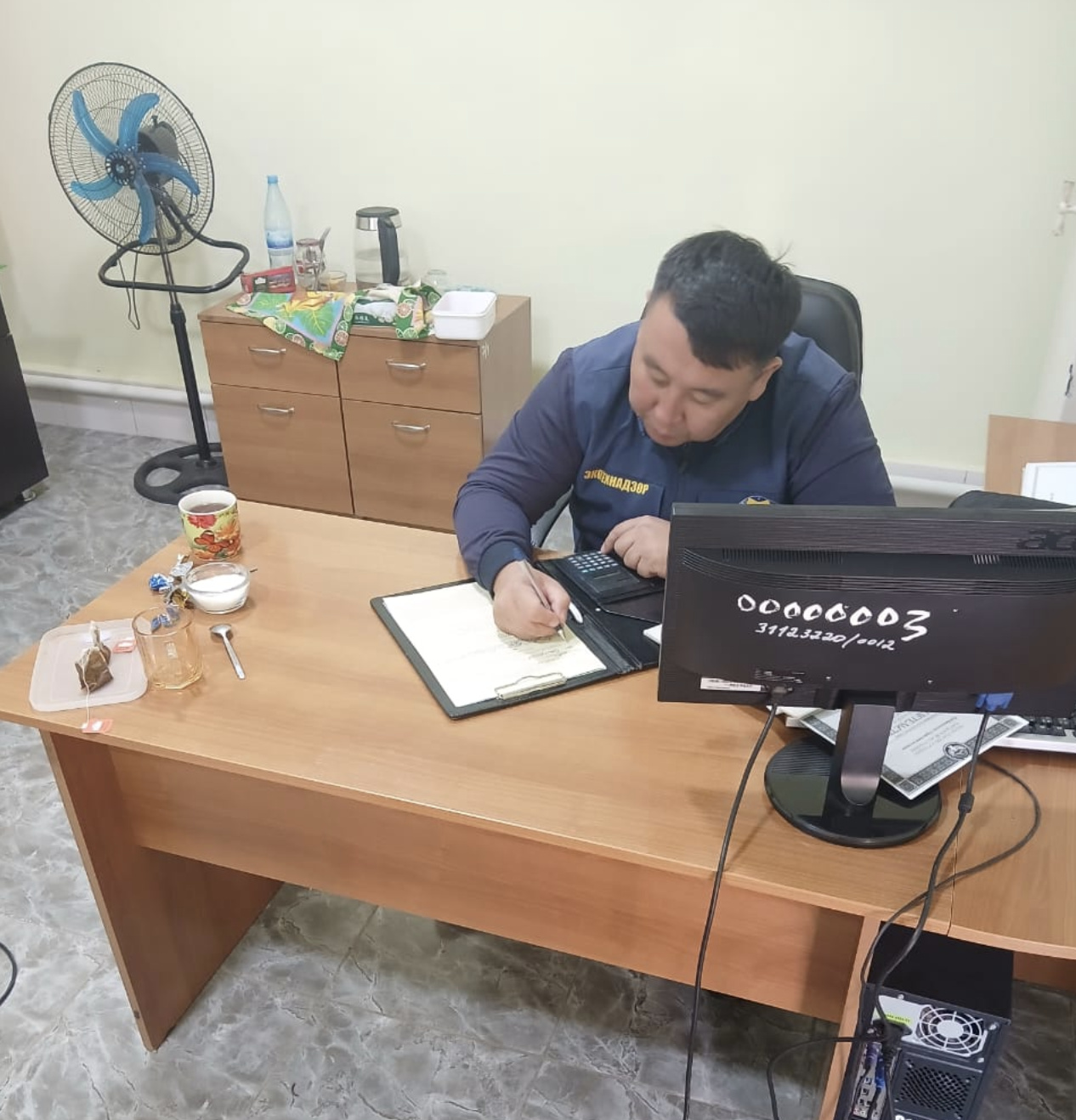 Ысык-Атин районунун Новопокровка айылындагы ишканага таштандыларды күйгүзөгө айыпталды