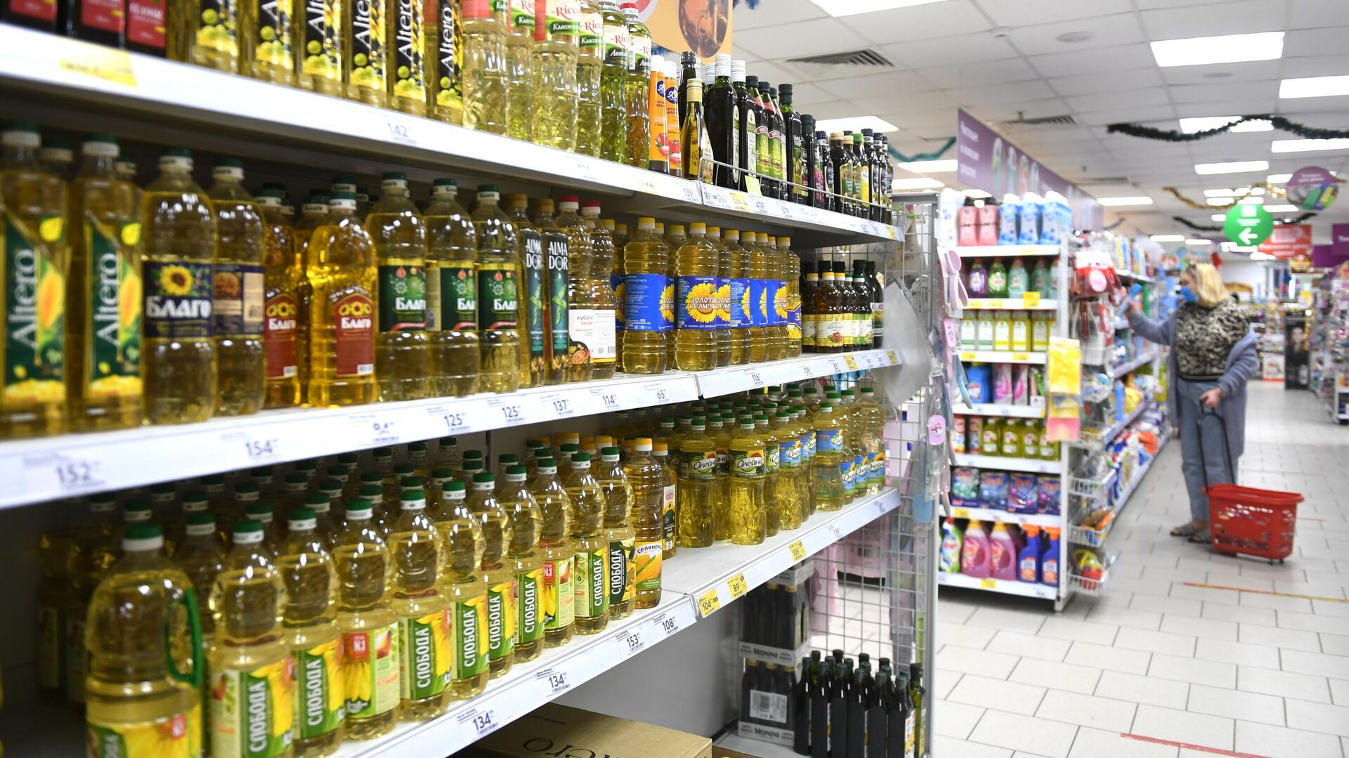 Кыргыз Бишкектин Өкмөтү азык бааларын жөнгө салууга 5 млрд сом сарп кылат