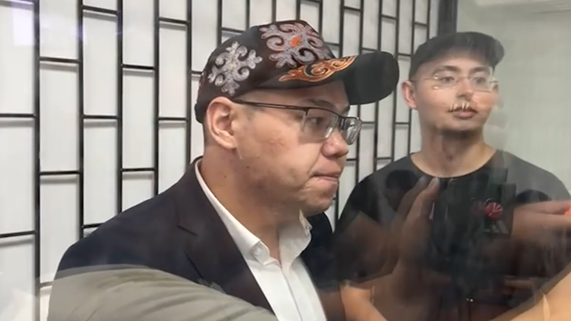 Бишкекте массалык башаламандык уюштурууну пландоо боюнча сот башталды