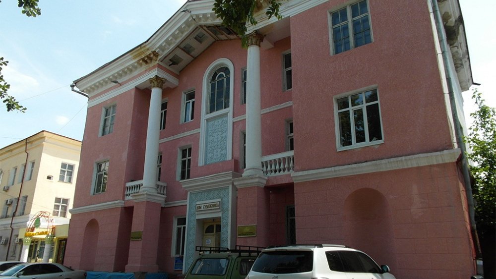 Мэрия Бишкека вновь инициировала передачу участка с Домом художника на баланс государства
