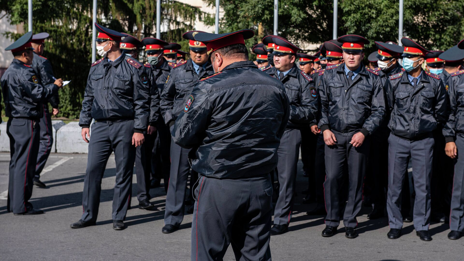 С декабря 2026 года в Кыргызстане повысится довольствие военнослужащих и сотрудников правоохранительных органов